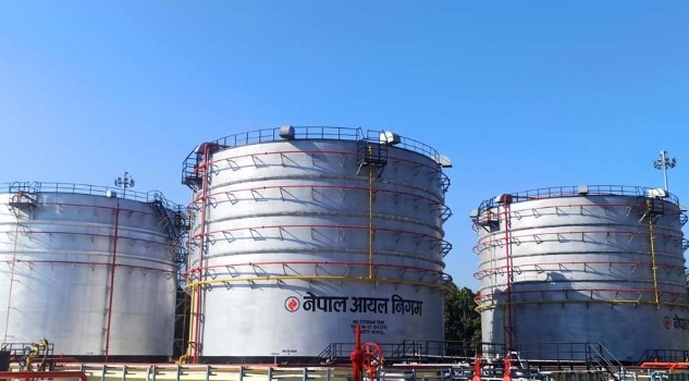 घट्यो पेट्रोलको मूल्य, कति पुग्यो ?