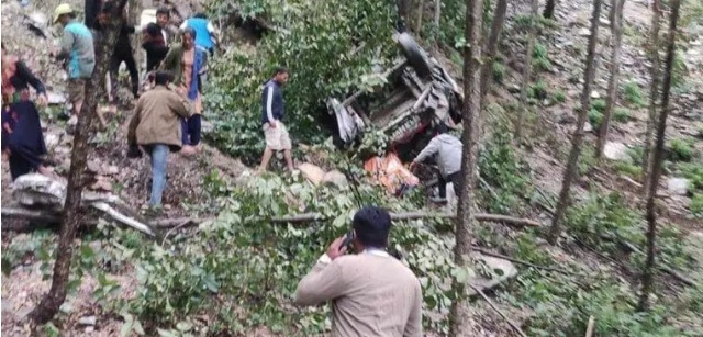 रोल्पाको जलजलामा जीप दुर्घटना हुँदा २० जनाको मृत्यु